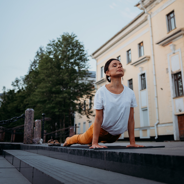 Почему йогой лучше начать заниматься летом?
